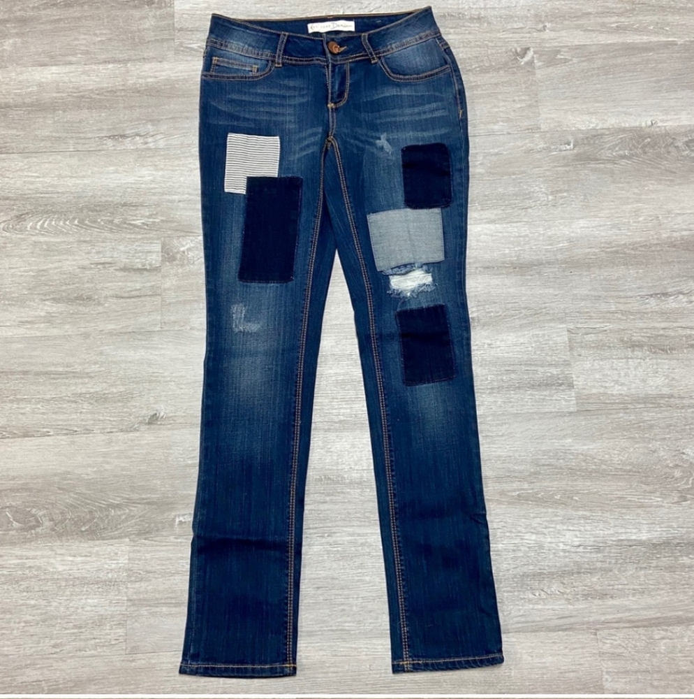 Cato Patchwork Distressed Jeans, 2, Curvy Stretch Denim NWOT, Boho, Embroidered